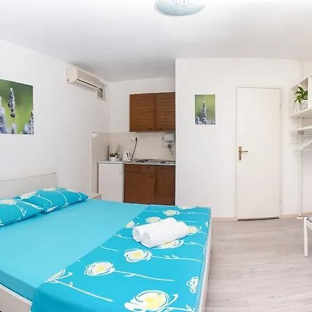 Daire Olive Tree Hvar Town